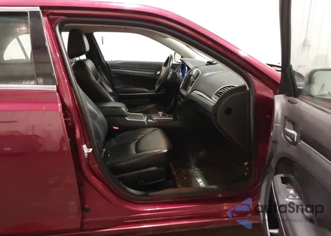 2017 Chrysler 300 Limited Awd z USA, uszkodzony, nr VIN 2C3CCARG7HH526986